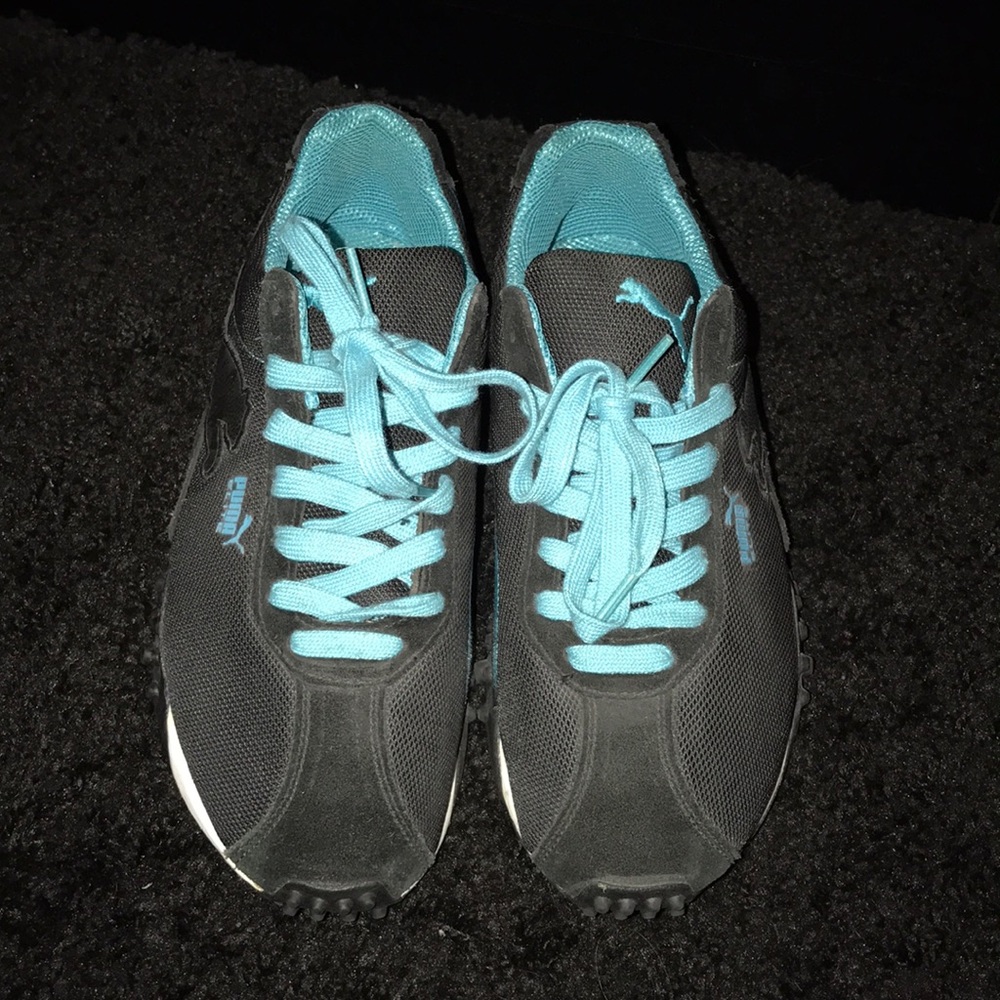 Puma women’s sneakers